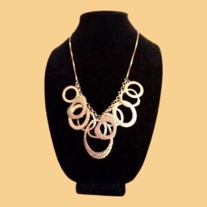 NECKLACE GRADIENT Hammered CIRCLE  Box Chain GOLD    20"  3" 1/2" Extender